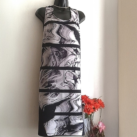 Penningtons Dresses & Skirts - ⭐️ Host Pick ⭐️ Penningtons | Stylish Graphic Print Dress